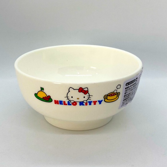 Hello Kitty Dinnerware Set - Picture 9 of 16
